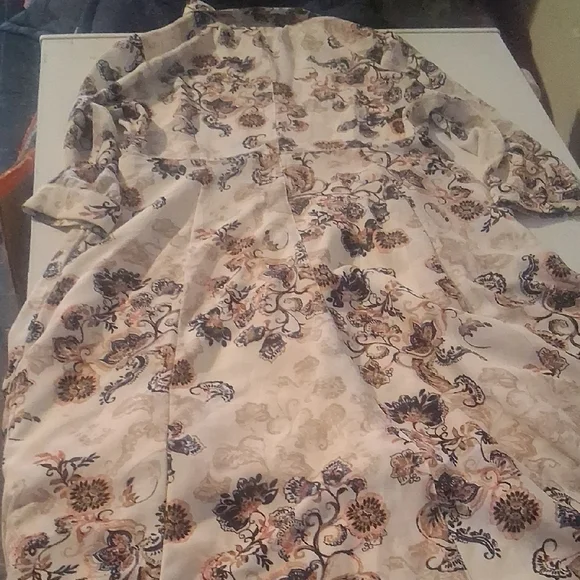 Alter'd State | S | Cream Floral Collared Maxi Dress - Picture 6 of 8